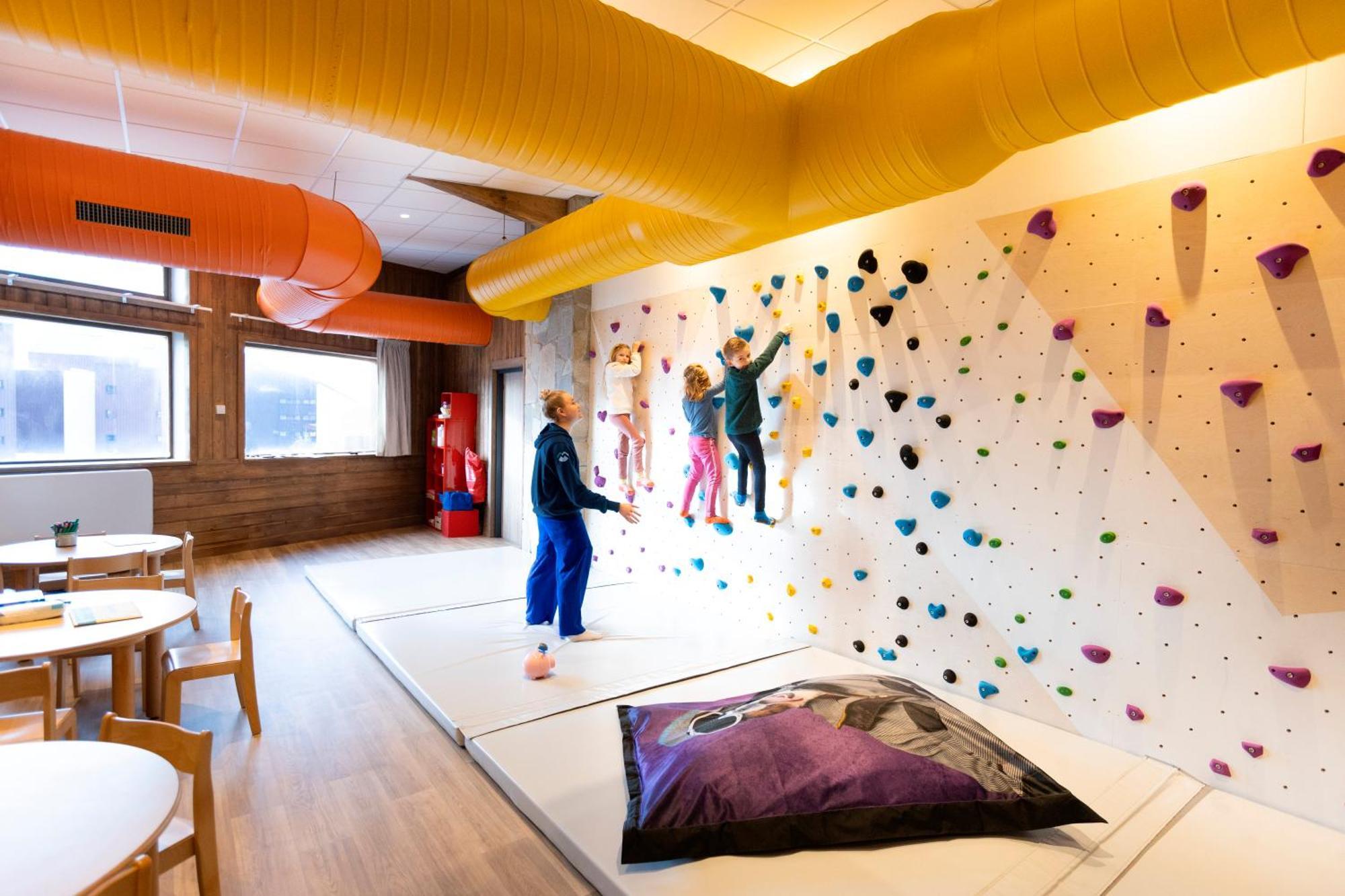 Hotel Club Mmv Les Bergers **** Alpe d'Huez ภายนอก รูปภาพ