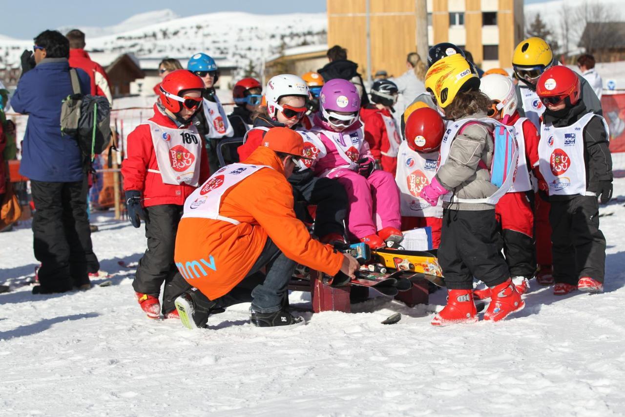 Hotel Club Mmv Les Bergers **** Alpe d'Huez ภายนอก รูปภาพ